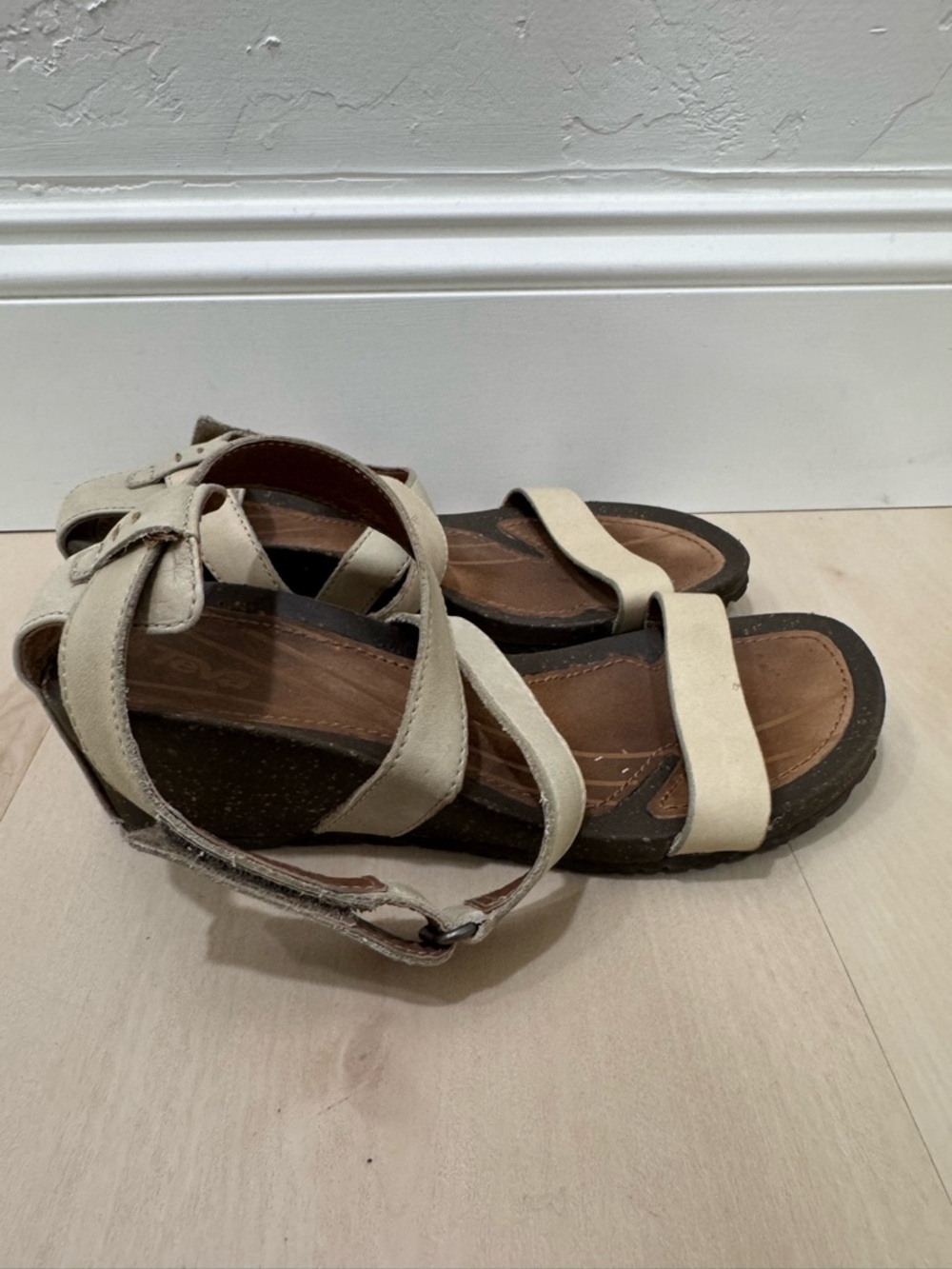 Teva Cabrillo Strap Wedge Sandal Women's 7 Brown Tan 1007732 Outdoor Athleisure - Picture 9 of 13